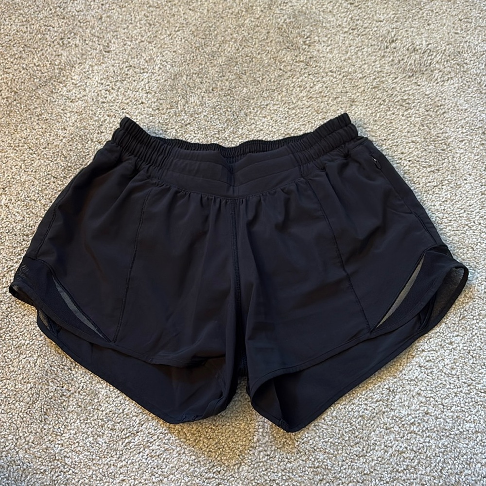 Lululemon 4” hotty hot shorts
